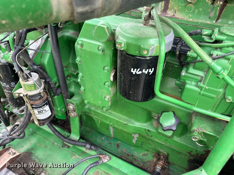 image for item EJ6986 1994 John Deere  9500 combine