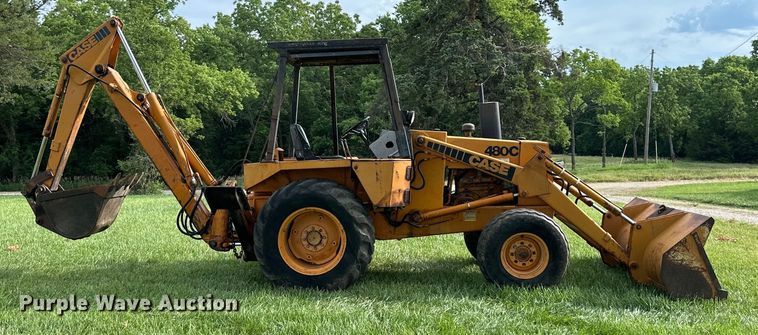 image for item EJ6987 1982 Case  480C backhoe