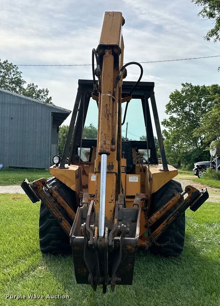 image for item EJ6987 1982 Case  480C backhoe
