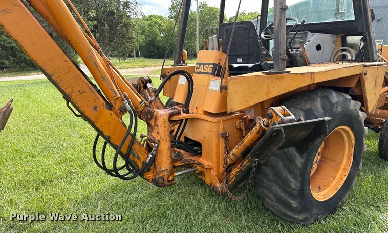 image for item EJ6987 1982 Case  480C backhoe