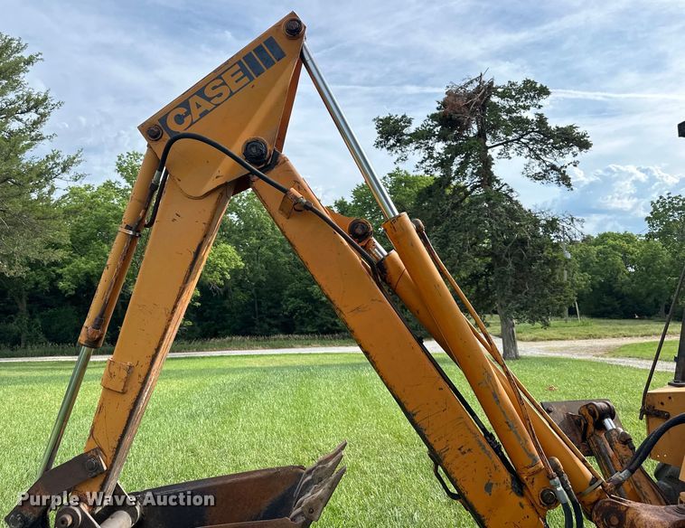 image for item EJ6987 1982 Case  480C backhoe