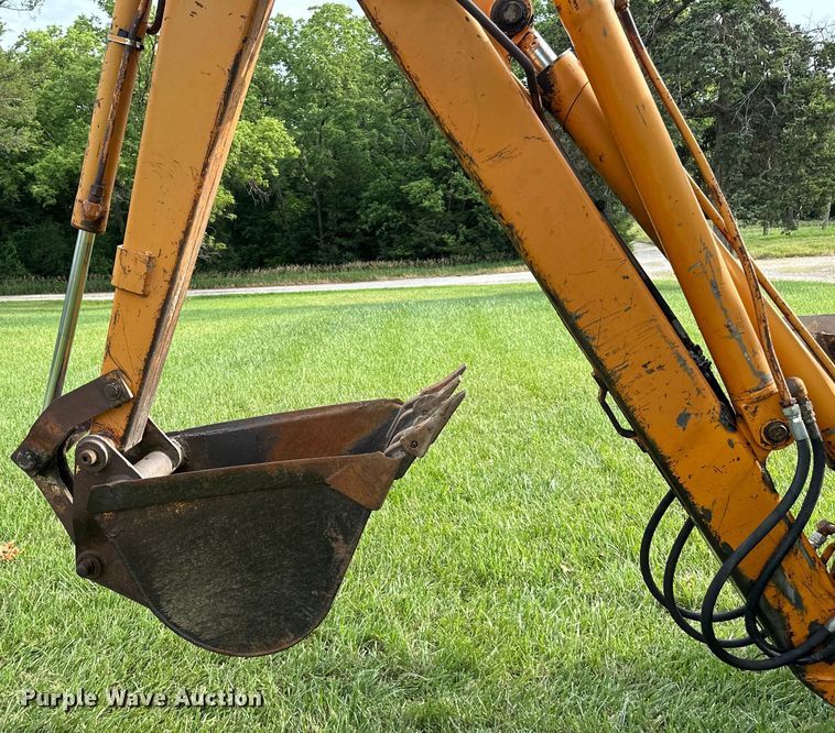 image for item EJ6987 1982 Case  480C backhoe