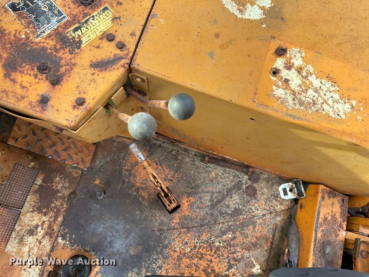 image for item EJ6987 1982 Case  480C backhoe