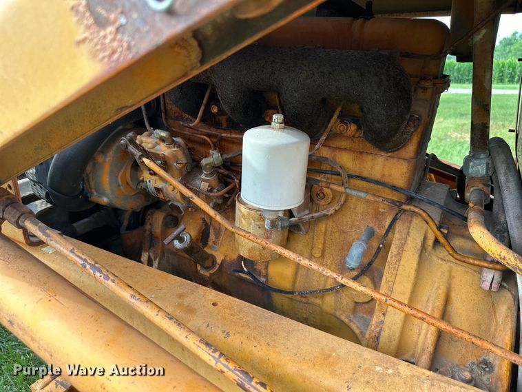 image for item EJ6987 1982 Case  480C backhoe