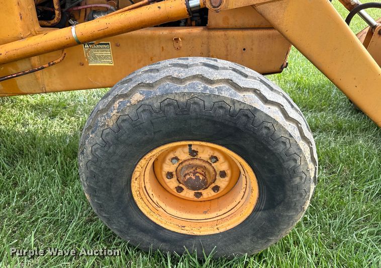 image for item EJ6987 1982 Case  480C backhoe