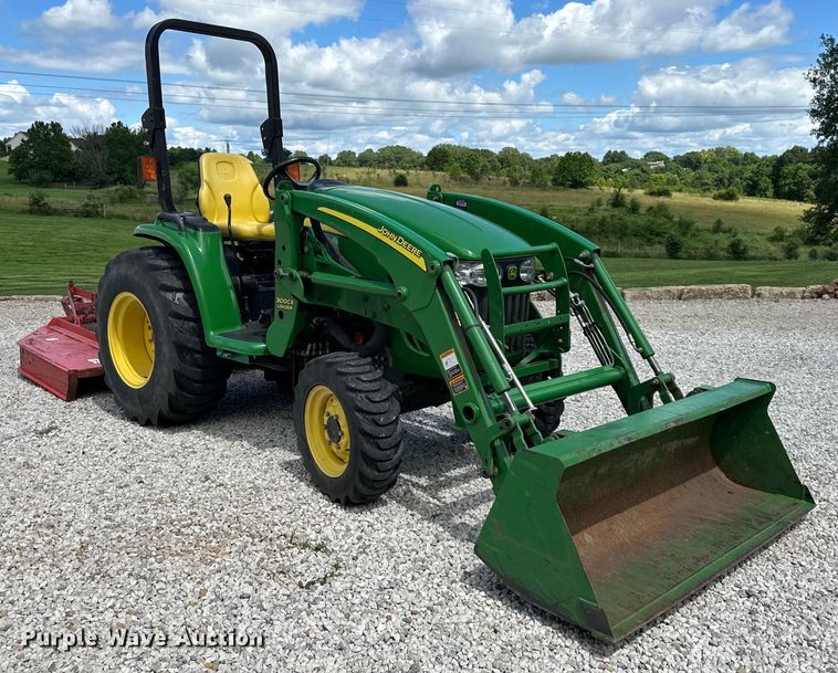 image for item EJ7012 2008 John Deere 3320 MFWD tractor