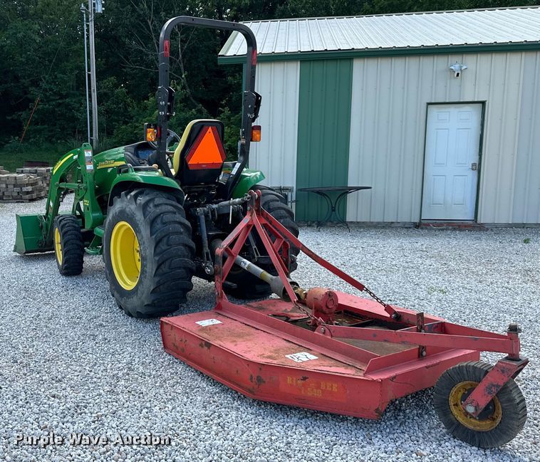 image for item EJ7012 2008 John Deere 3320 MFWD tractor