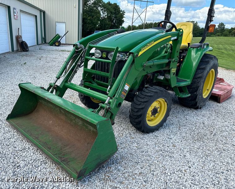 image for item EJ7012 2008 John Deere 3320 MFWD tractor
