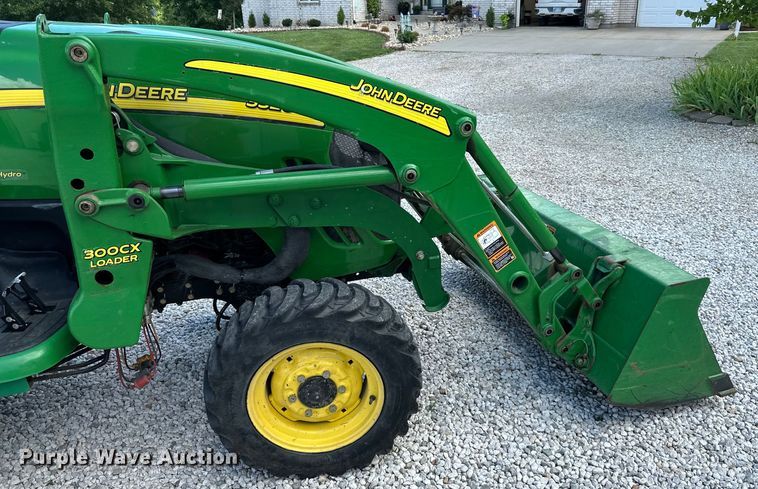 image for item EJ7012 2008 John Deere 3320 MFWD tractor