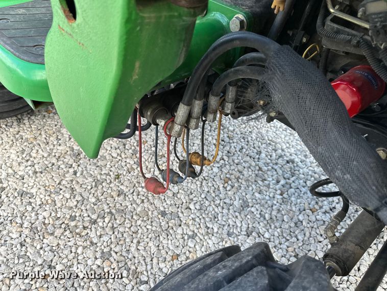 image for item EJ7012 2008 John Deere 3320 MFWD tractor