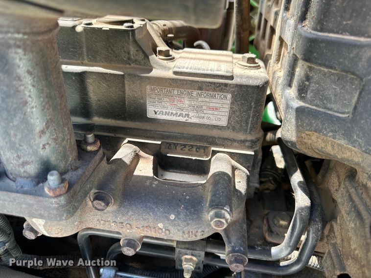 image for item EJ7012 2008 John Deere 3320 MFWD tractor