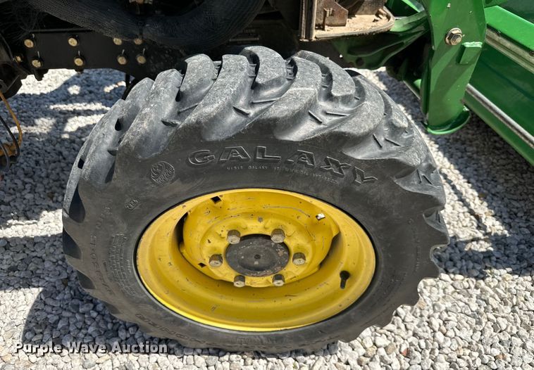 image for item EJ7012 2008 John Deere 3320 MFWD tractor