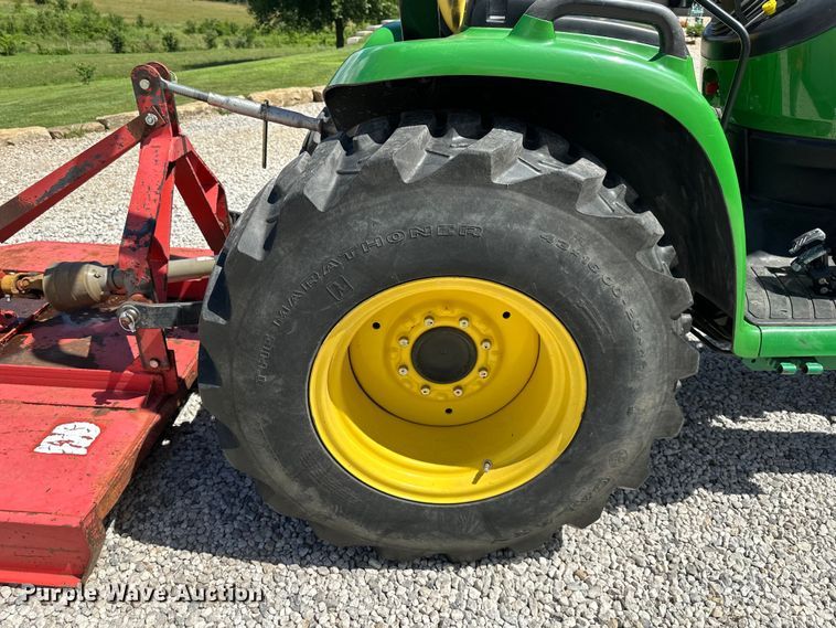image for item EJ7012 2008 John Deere 3320 MFWD tractor