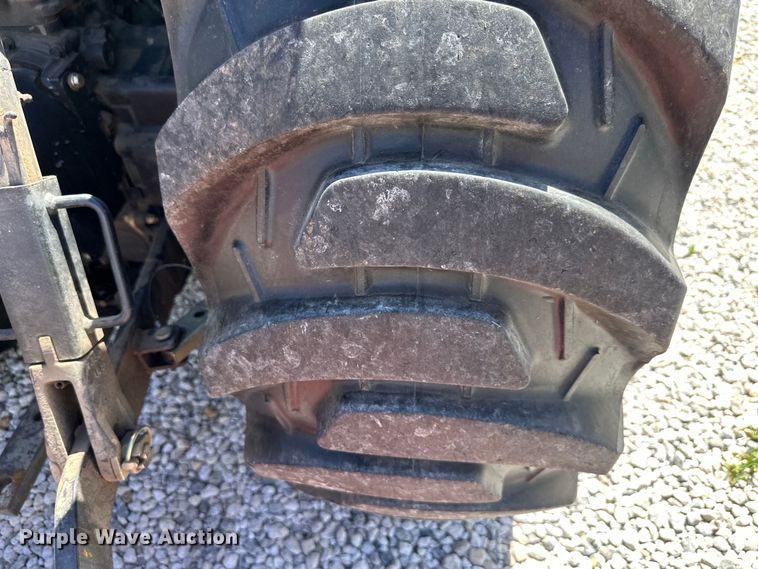 image for item EJ7012 2008 John Deere 3320 MFWD tractor