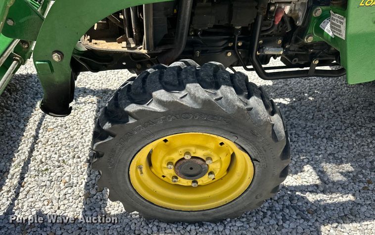 image for item EJ7012 2008 John Deere 3320 MFWD tractor