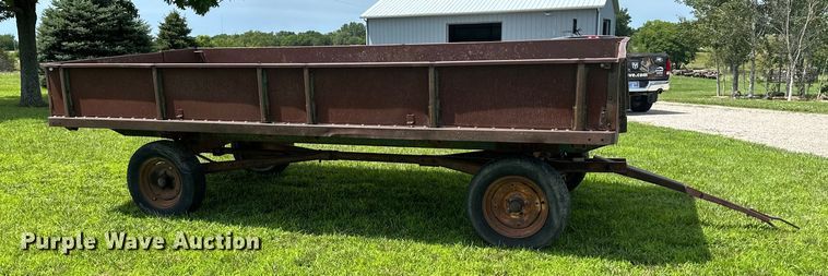 image for item EJ7015 Hay wagon