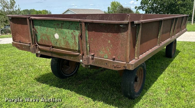image for item EJ7015 Hay wagon