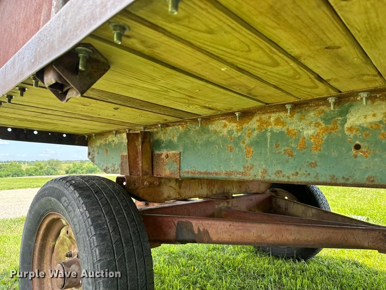 image for item EJ7015 Hay wagon