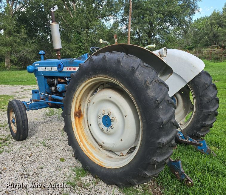 image for item EK6153 1966 Ford 4000 tractor