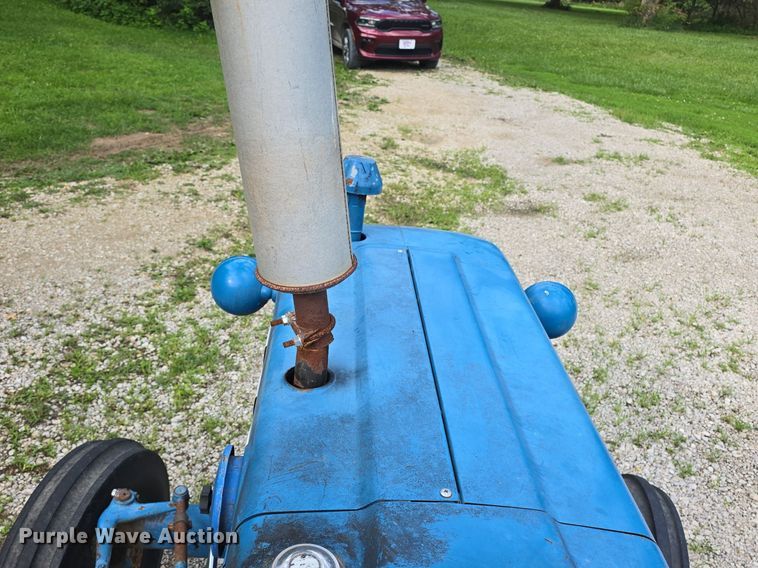 image for item EK6153 1966 Ford 4000 tractor