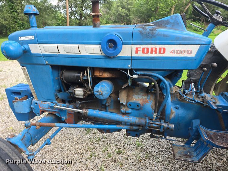 image for item EK6153 1966 Ford 4000 tractor