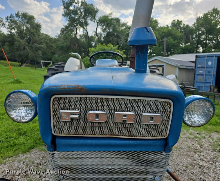 image for item EK6153 1966 Ford 4000 tractor
