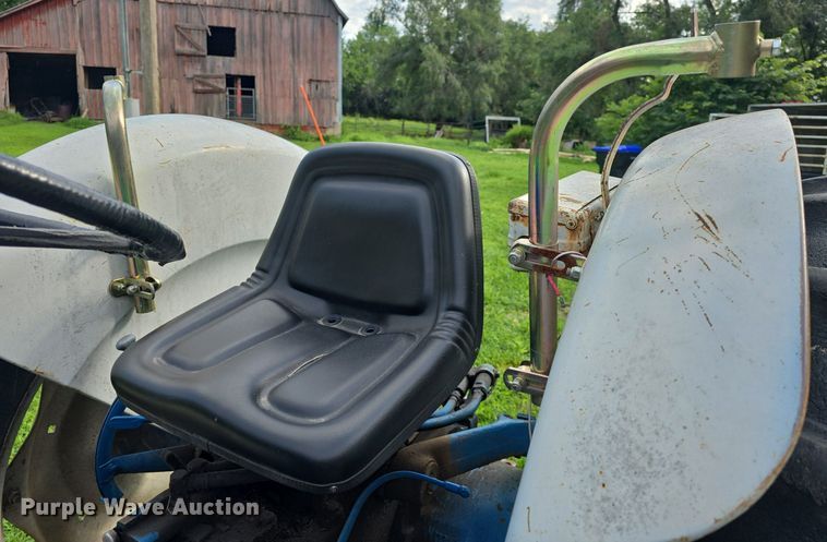 image for item EK6153 1966 Ford 4000 tractor