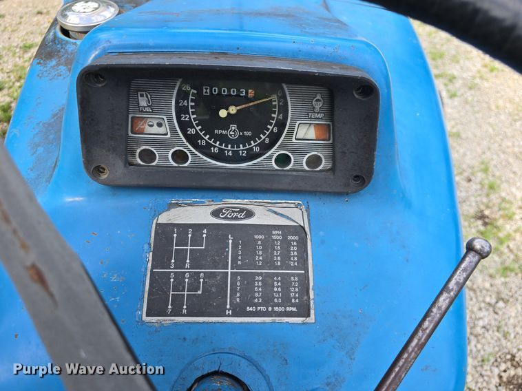 image for item EK6153 1966 Ford 4000 tractor