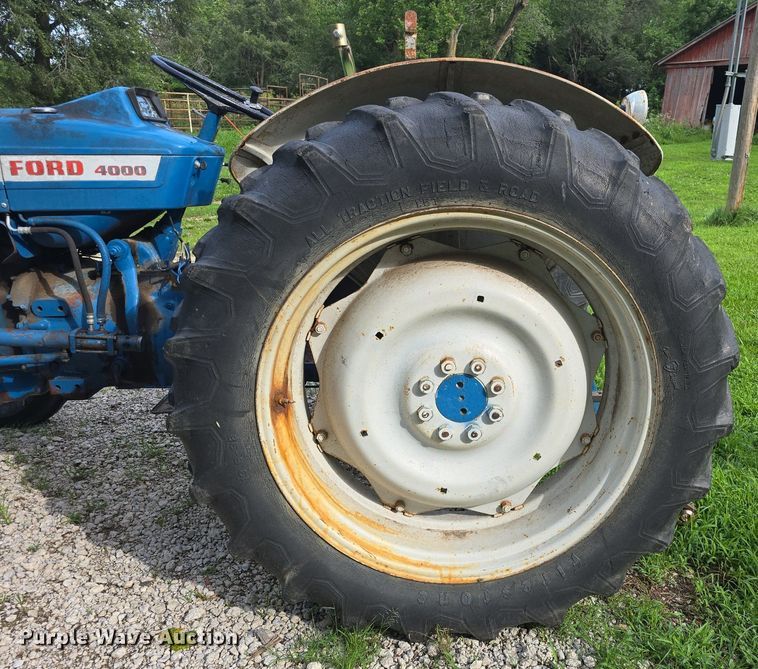 image for item EK6153 1966 Ford 4000 tractor