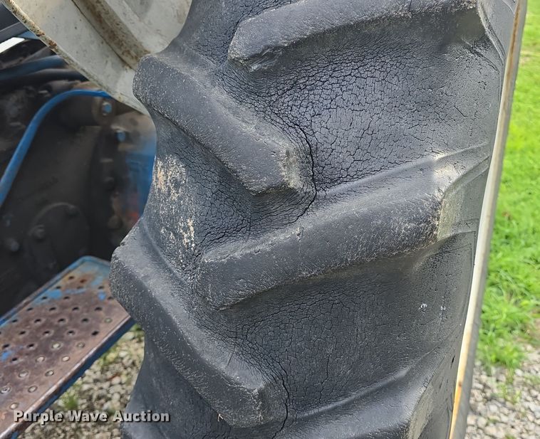 image for item EK6153 1966 Ford 4000 tractor