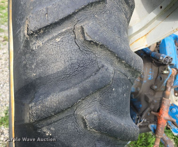 image for item EK6153 1966 Ford 4000 tractor