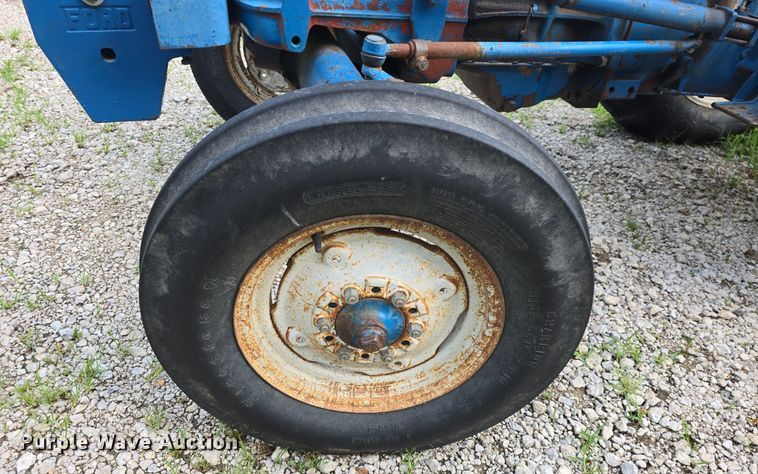 image for item EK6153 1966 Ford 4000 tractor