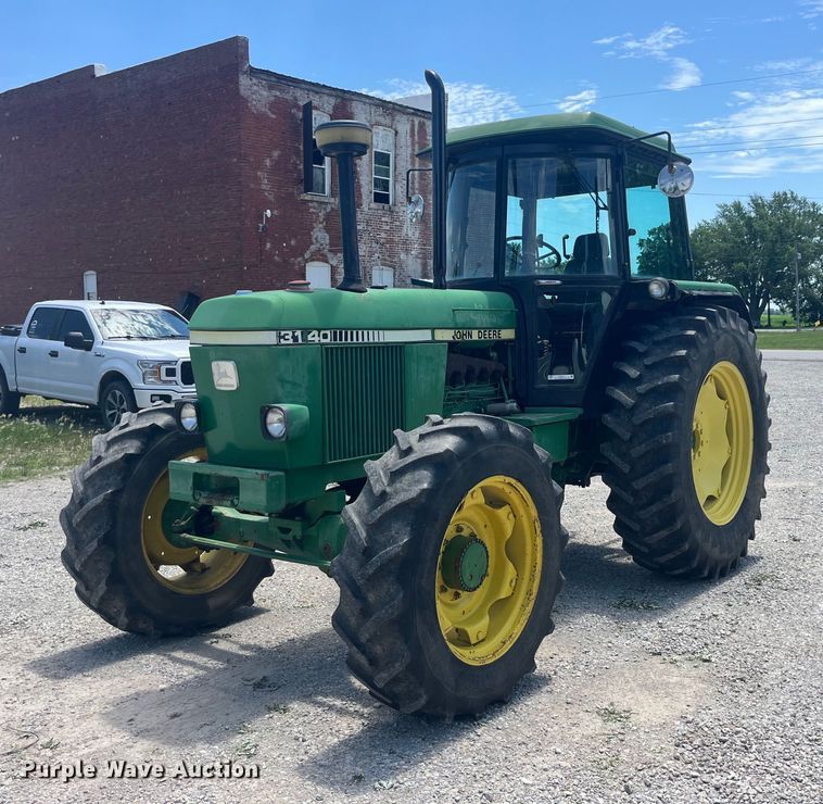 1982 John Deere 3140 MFWD tractor in Promise City, IA | Item