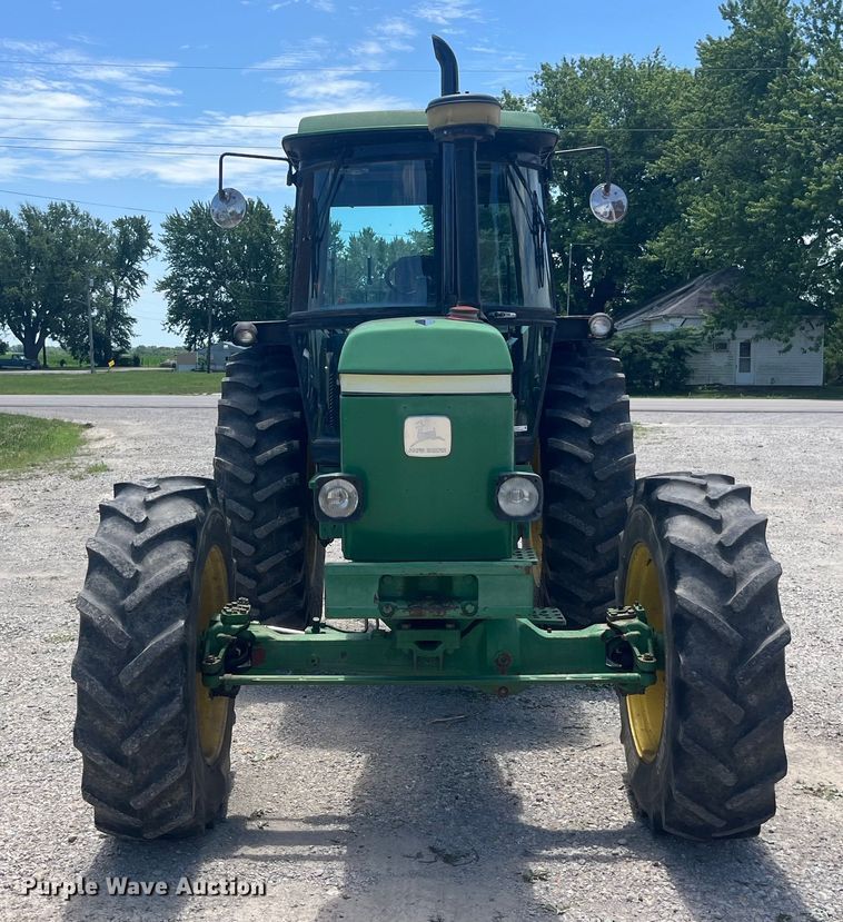 image for item EK8771 1982 John Deere 3140 MFWD tractor