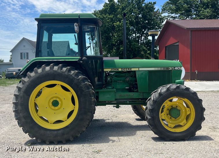 image for item EK8771 1982 John Deere 3140 MFWD tractor