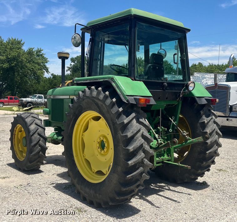 image for item EK8771 1982 John Deere 3140 MFWD tractor