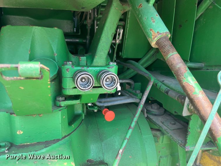 image for item EK8771 1982 John Deere 3140 MFWD tractor