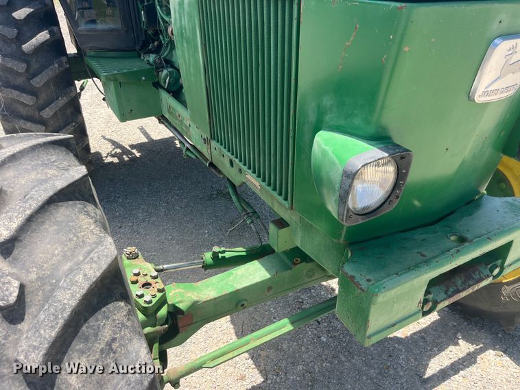image for item EK8771 1982 John Deere 3140 MFWD tractor