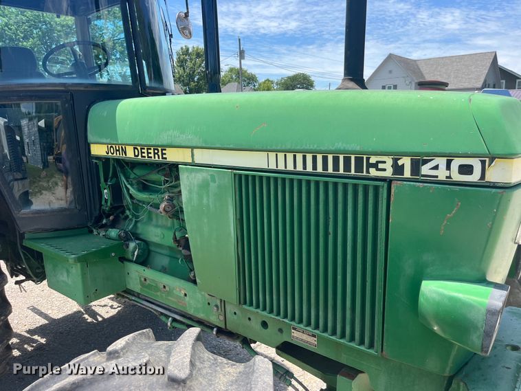 image for item EK8771 1982 John Deere 3140 MFWD tractor