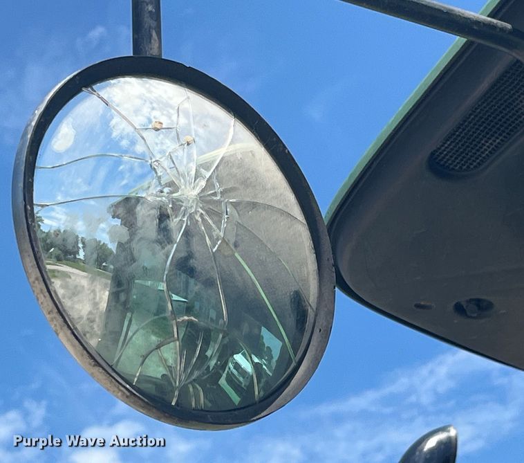 image for item EK8771 1982 John Deere 3140 MFWD tractor