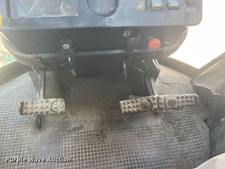 image for item EK8771 1982 John Deere 3140 MFWD tractor