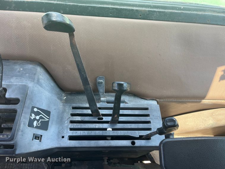 image for item EK8771 1982 John Deere 3140 MFWD tractor