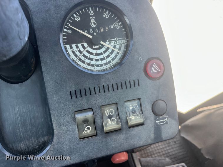 image for item EK8771 1982 John Deere 3140 MFWD tractor