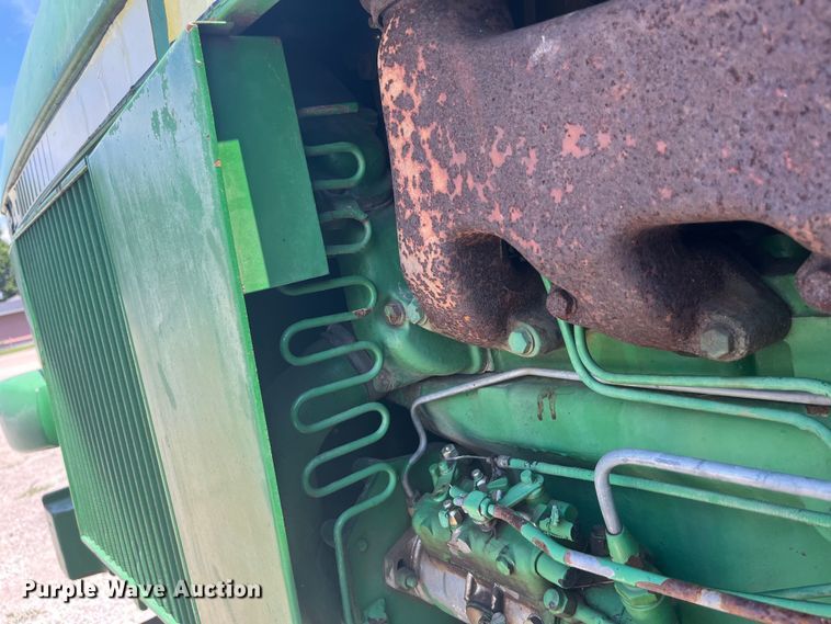 image for item EK8771 1982 John Deere 3140 MFWD tractor