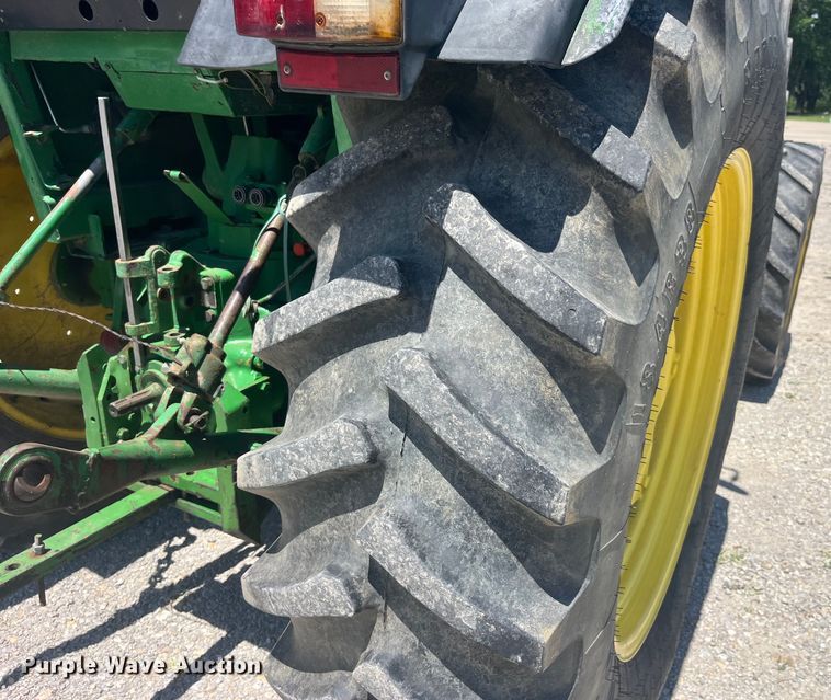 image for item EK8771 1982 John Deere 3140 MFWD tractor