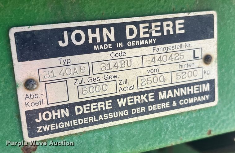 image for item EK8771 1982 John Deere 3140 MFWD tractor