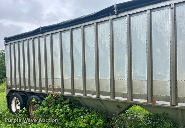 image for item EK8781 1984 Cornhusker 800HF-32583-2098 grain trailer