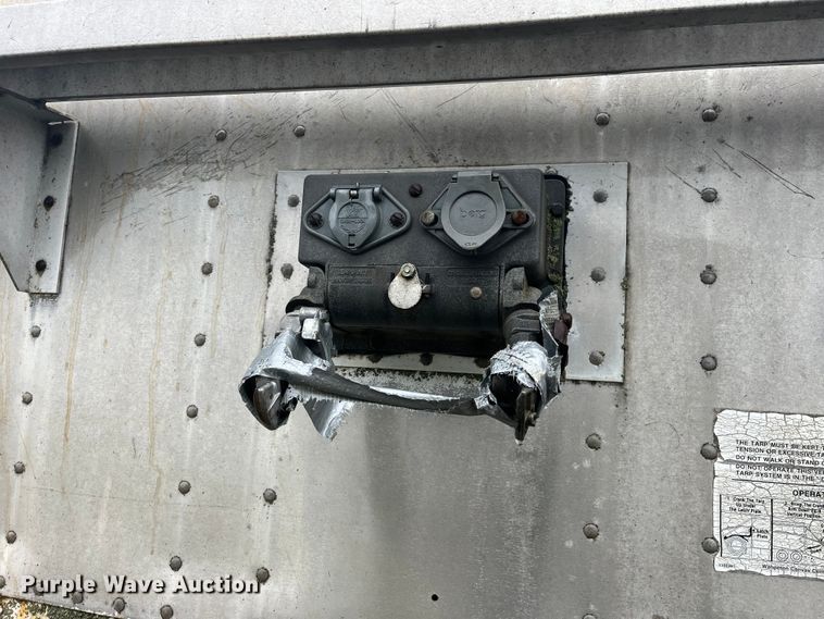 image for item EK8781 1984 Cornhusker 800HF-32583-2098 grain trailer