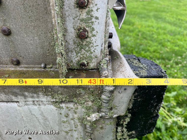 image for item EK8781 1984 Cornhusker 800HF-32583-2098 grain trailer