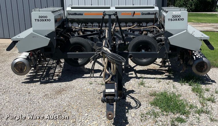 image for item GP9641 Crustbuster  3200  TS39X10 hoe grain drill